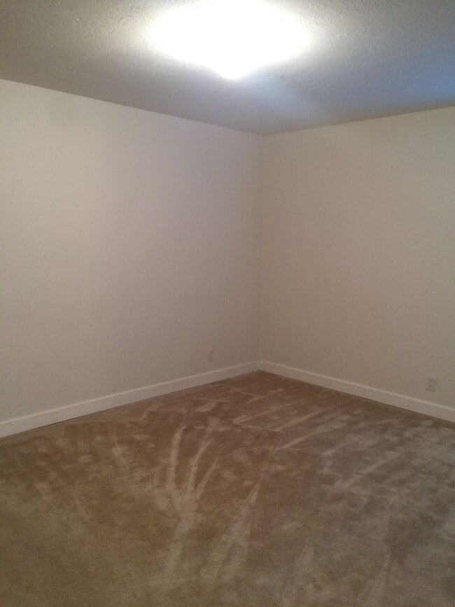 Building Photo - 2 Bedroom 2 Bath Downtown Walnut Creek