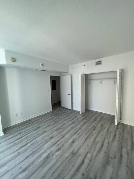 2nd bedroom - 335 S Biscayne Blvd