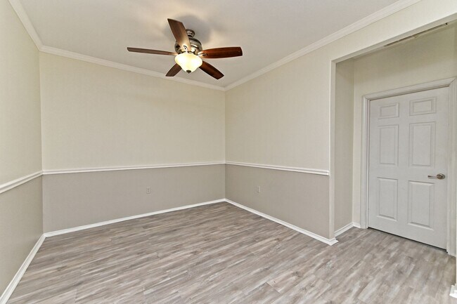 Building Photo - 111 Nassau Cir