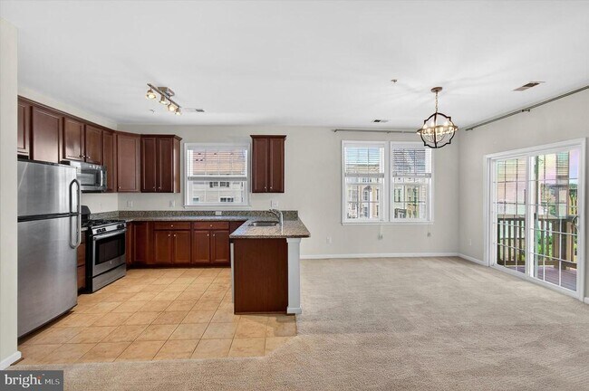 Building Photo - 24620 Byrne Meadow Square