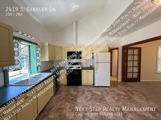 Building Photo - 2419 S Gekeler Ln