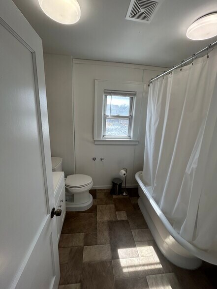 Building Photo - 534 Park Pl