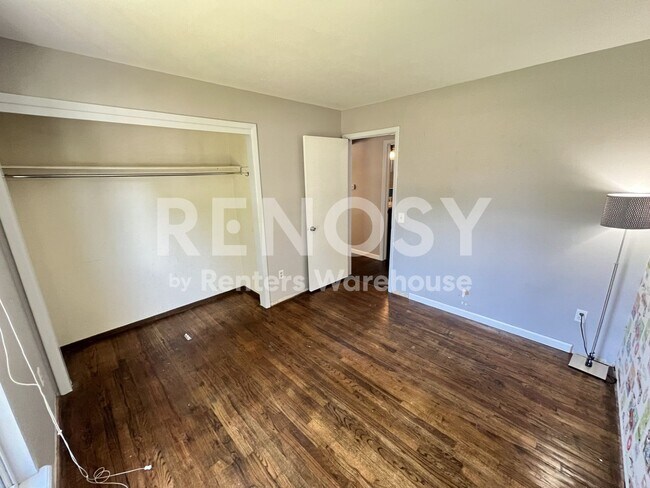 Building Photo - 7274 S Chase Way