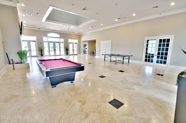 Building Photo - 10 Deepwater Cir