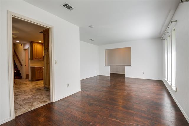 Building Photo - 1701 Midcrest Dr