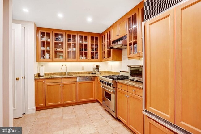 Building Photo - 1155 23rd St NW