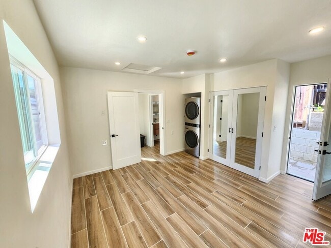 Building Photo - 3333 Thelma St