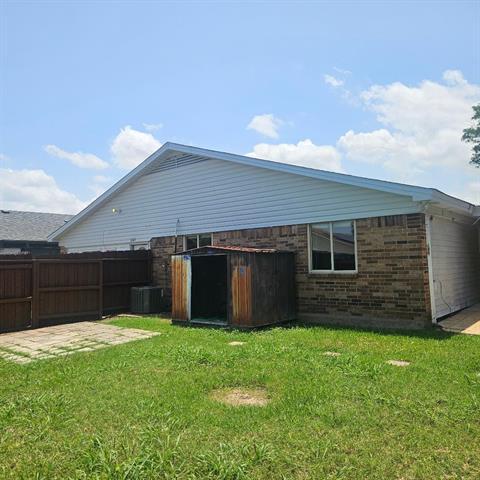 Building Photo - 2221 Ridgedale Dr