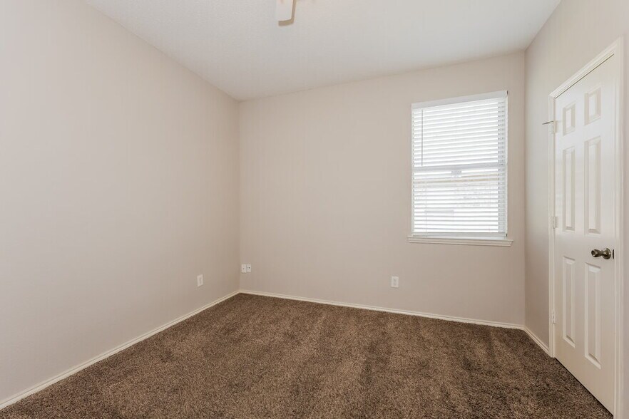 Building Photo - 1101 Trinity Trail