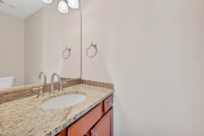 Building Photo - 2960 Shady Holw W