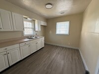 Building Photo - 2036 Margybeth Ave