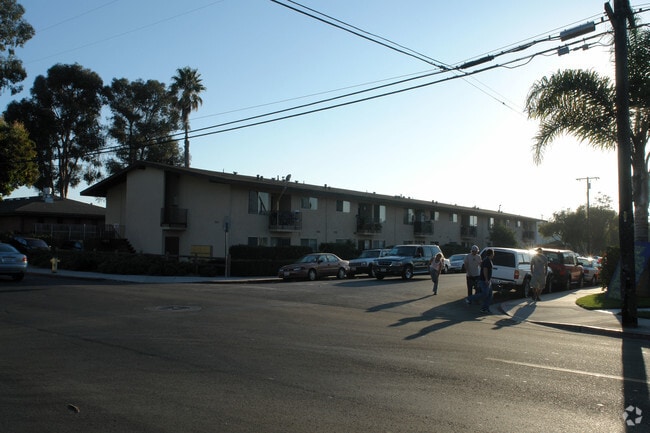 Primary Photo - 781 Embarcadero Del Norte