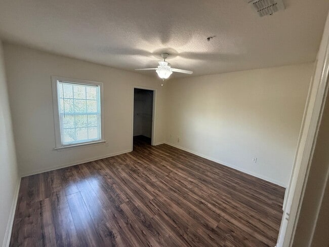 Building Photo - 6512 Swissco Dr
