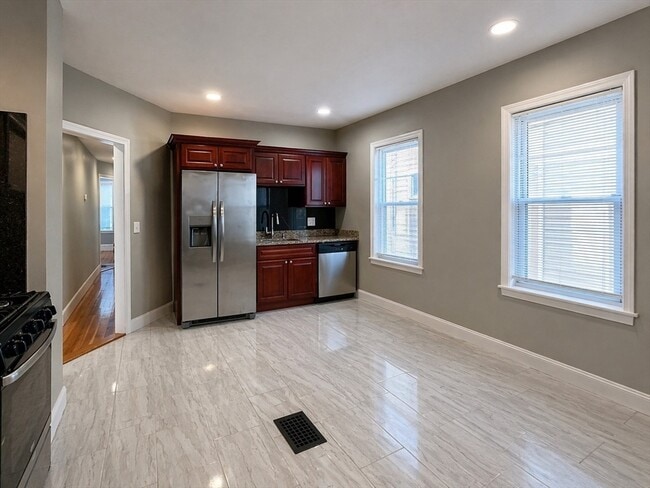 Building Photo - 9 Nightingale St