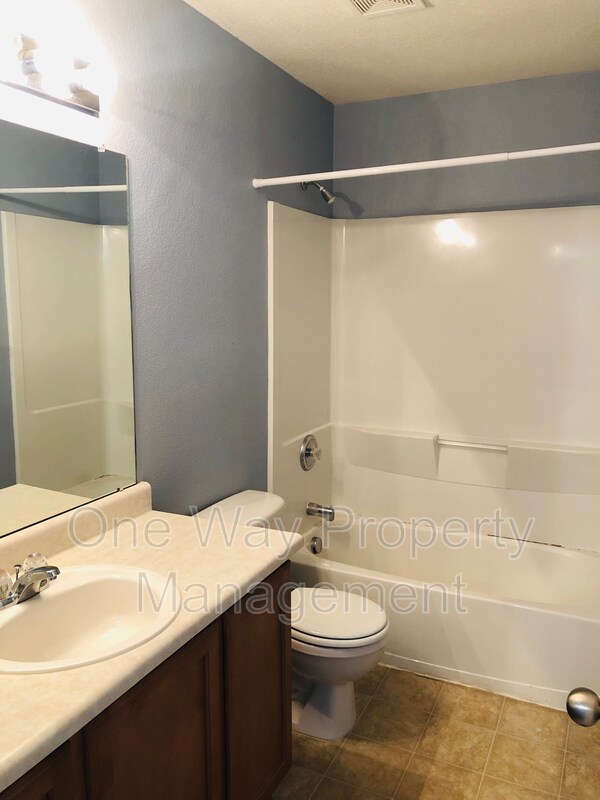 Building Photo - 2208 Merlot Ct