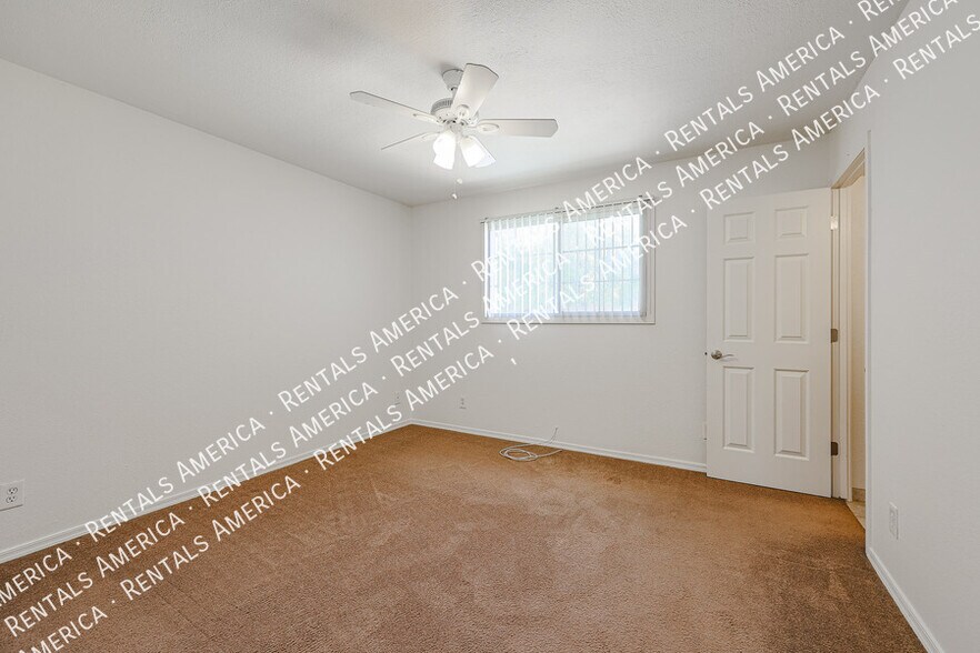 Building Photo - 335 E Papago Dr