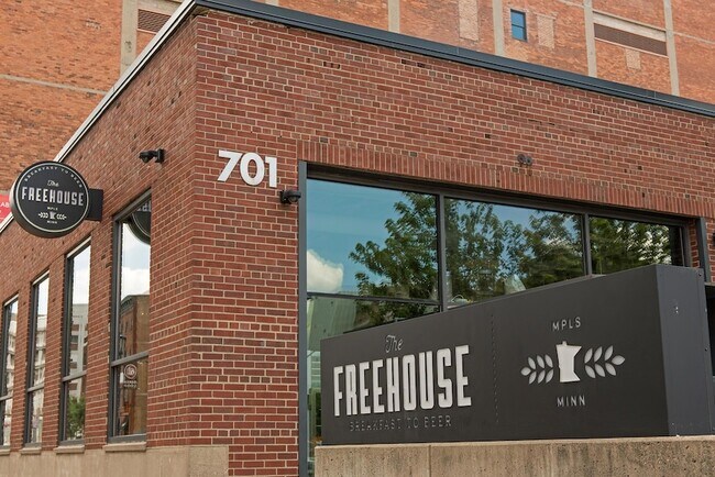 Building Photo - 404 N Washington Ave