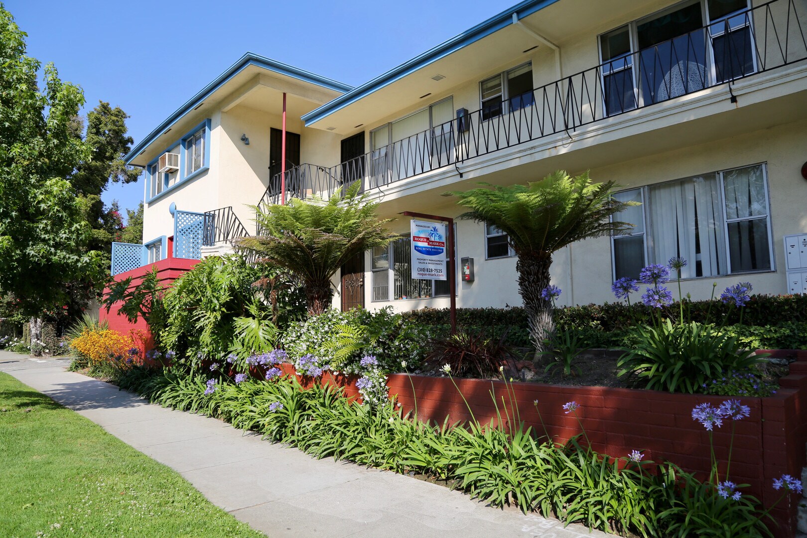 Building Photo - 402 Montana Ave