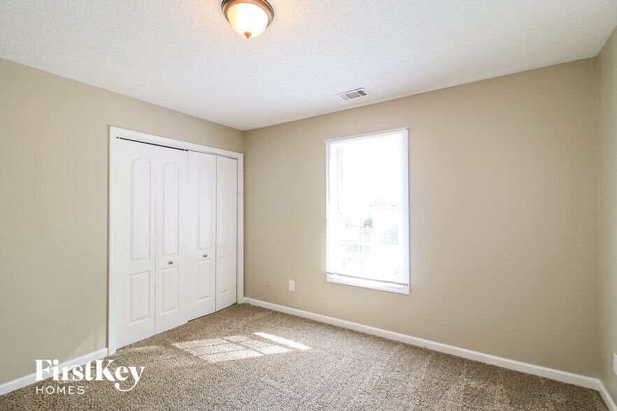 Building Photo - 531 Judith Court.