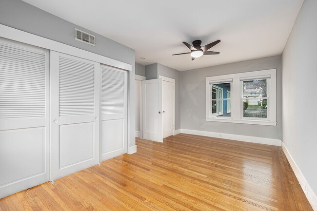 Building Photo - 3901 Everett Ave