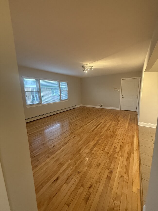 Building Photo - 301 Bluff Ave