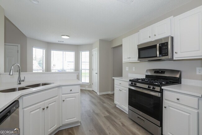 Building Photo - 550 Ransom Way