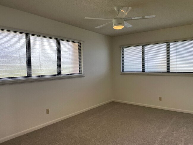 Building Photo - Sparkling, Mountaintop House in Gated Community w/Ocean View