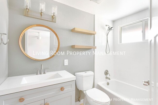 Building Photo - 2012 SE 138th Ct
