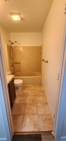 Building Photo - 46 S Cherry St