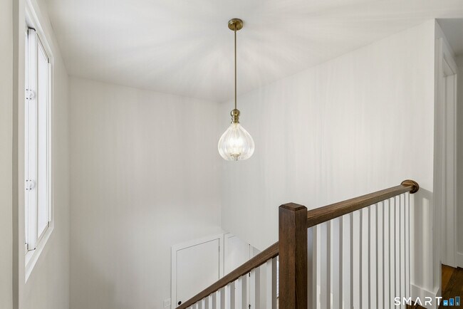 Building Photo - 60 Cinnamon Spring