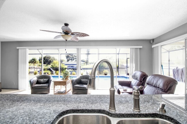 Building Photo - 4274 Gillot Blvd