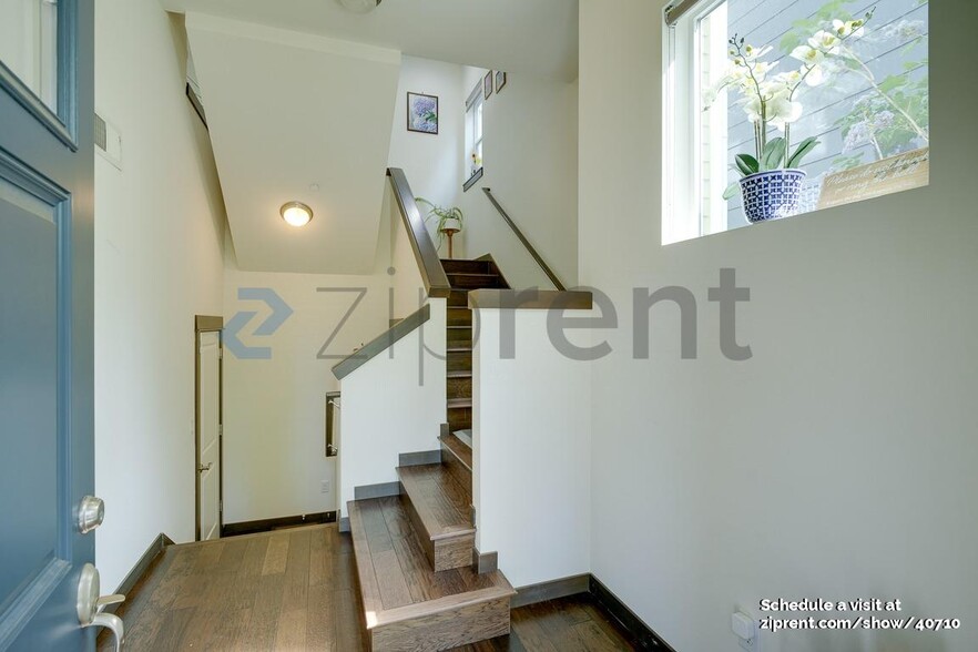 Building Photo - 8458 169th Ave NE