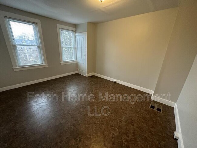 Building Photo - 324 Beaver St