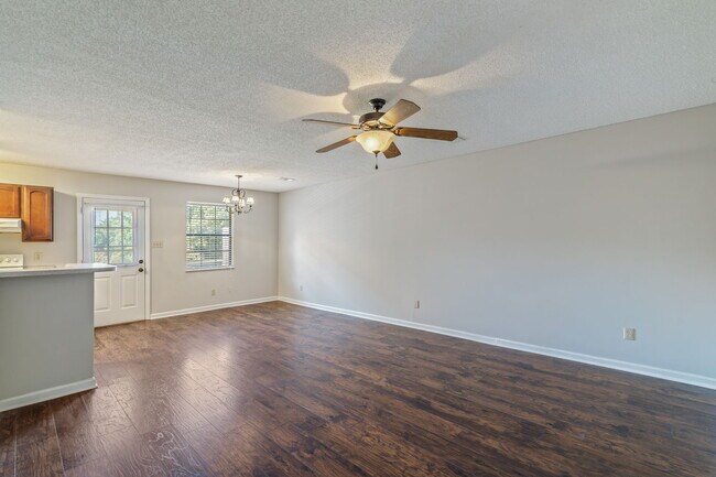 Building Photo - 9009 Fountain Brook Ln