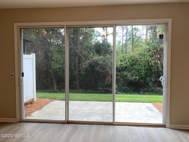 Building Photo - 5697 Parkstone Crossing Dr