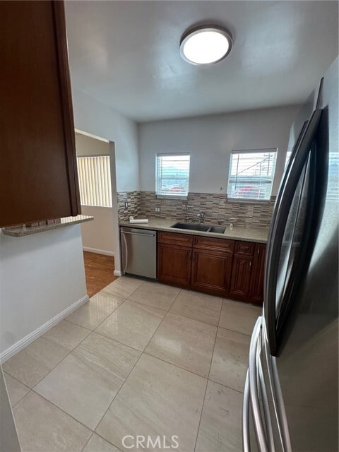 Building Photo - 663 Ivy St