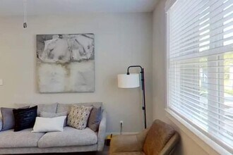Building Photo - 2 bedroom in Houston TX 77080