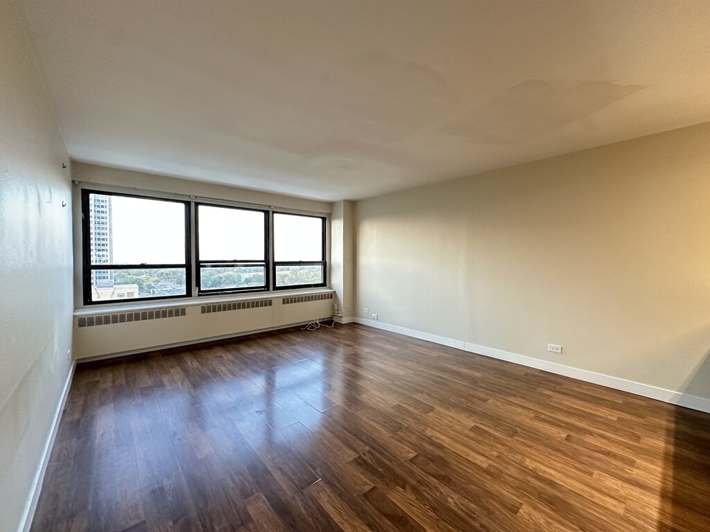 Building Photo - 4180 N Marine Dr