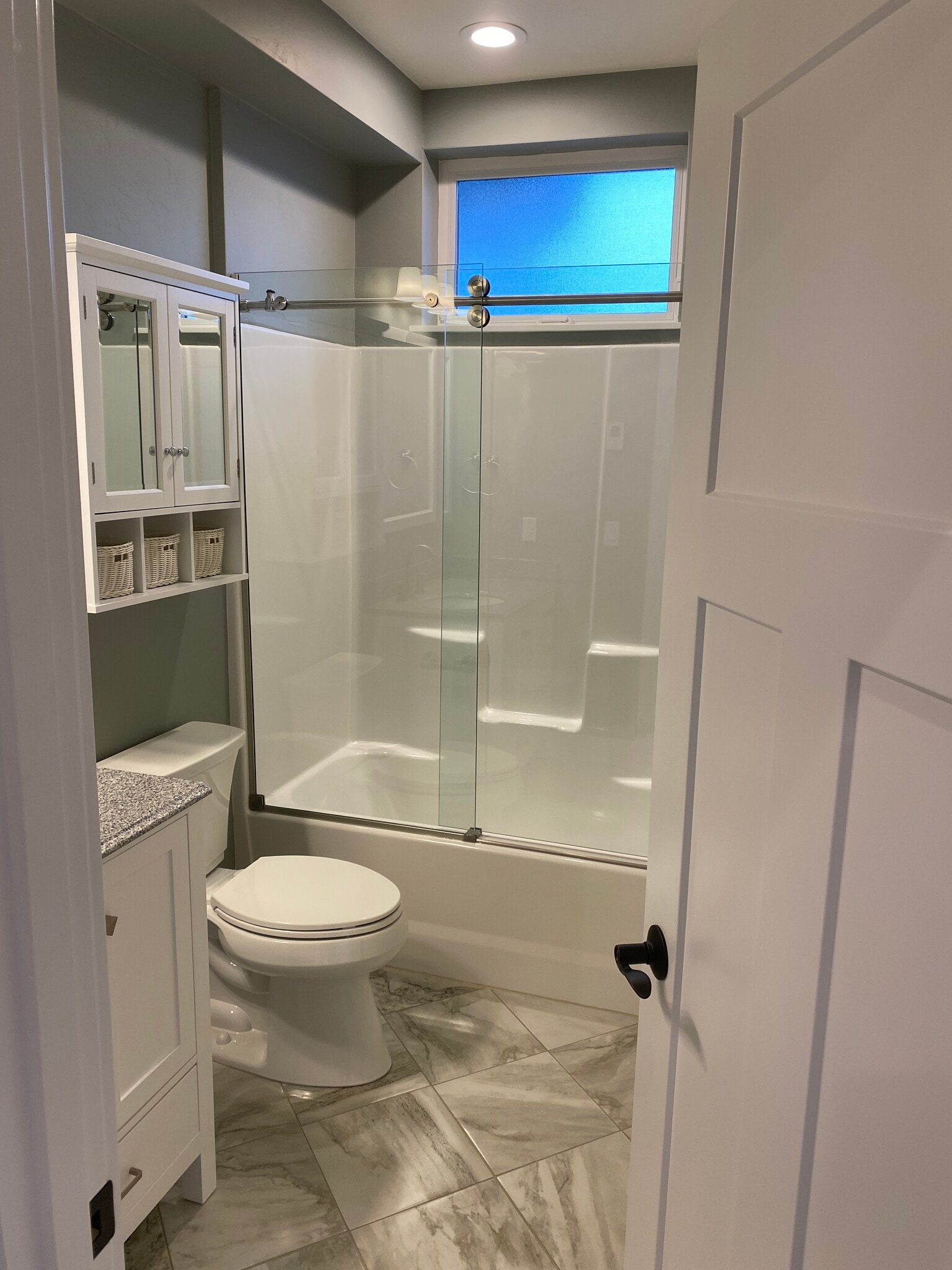 Building Photo - 2380 Willamette St