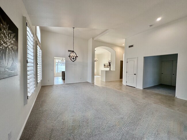 Building Photo - 15058 N 54th Way
