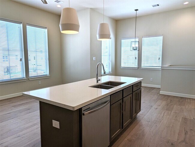Building Photo - 803 Burton Lndg Ln