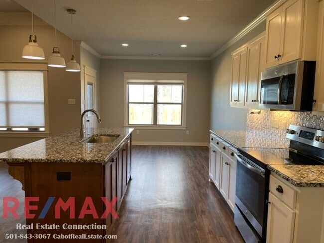 Building Photo - Sorry No Smoking and No Pets Permitted