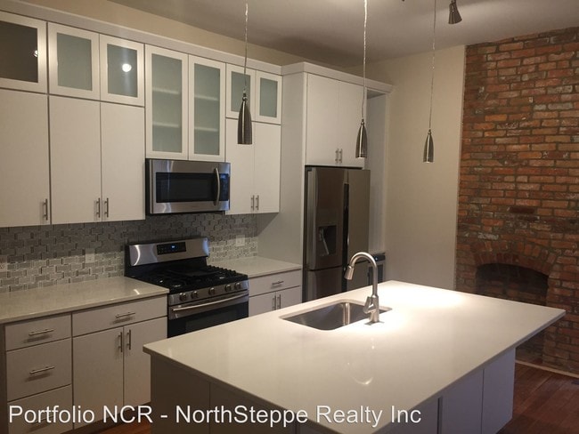 Building Photo - 84-86 W 2nd Ave