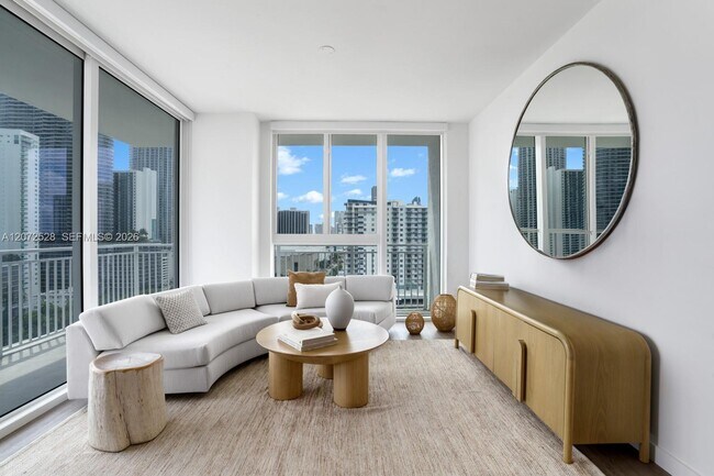 Building Photo - 2000 Biscayne Blvd