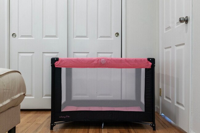 Building Photo - 919 Redbird Dr