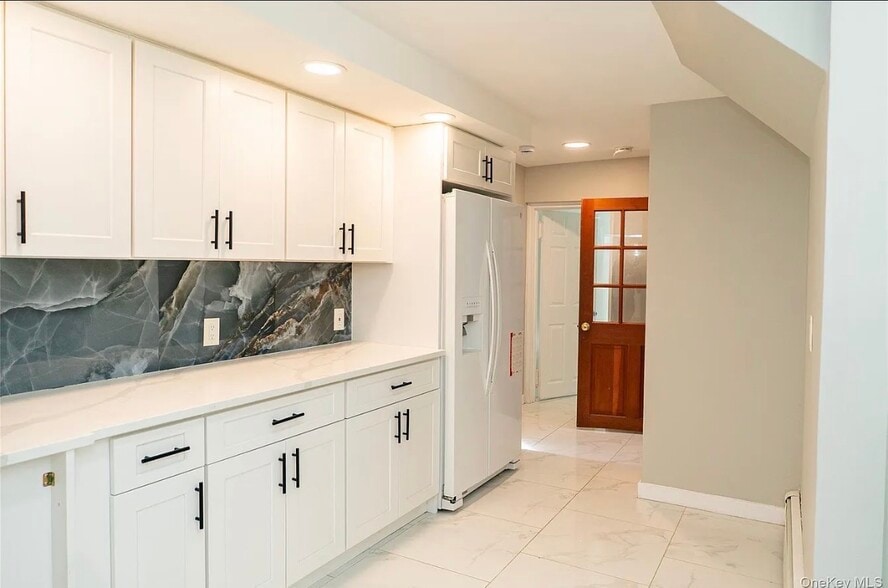 Building Photo - 168 Oldfield Ave