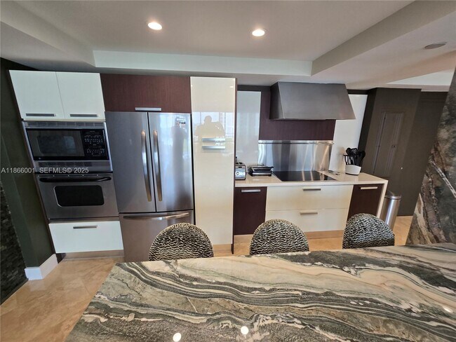 Building Photo - 11113 Biscayne Blvd