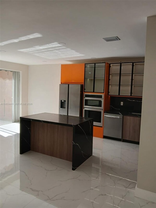 Building Photo - 1065 River Birch St