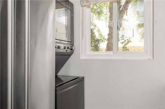 Building Photo - 1828 Rosebrook Ln