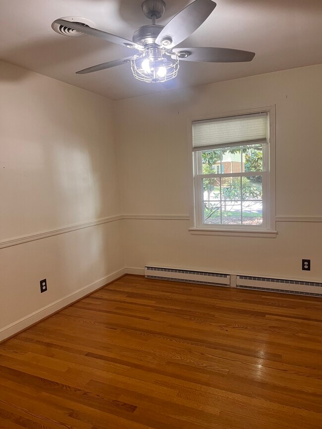 Building Photo - 3540 Kenwick Trail